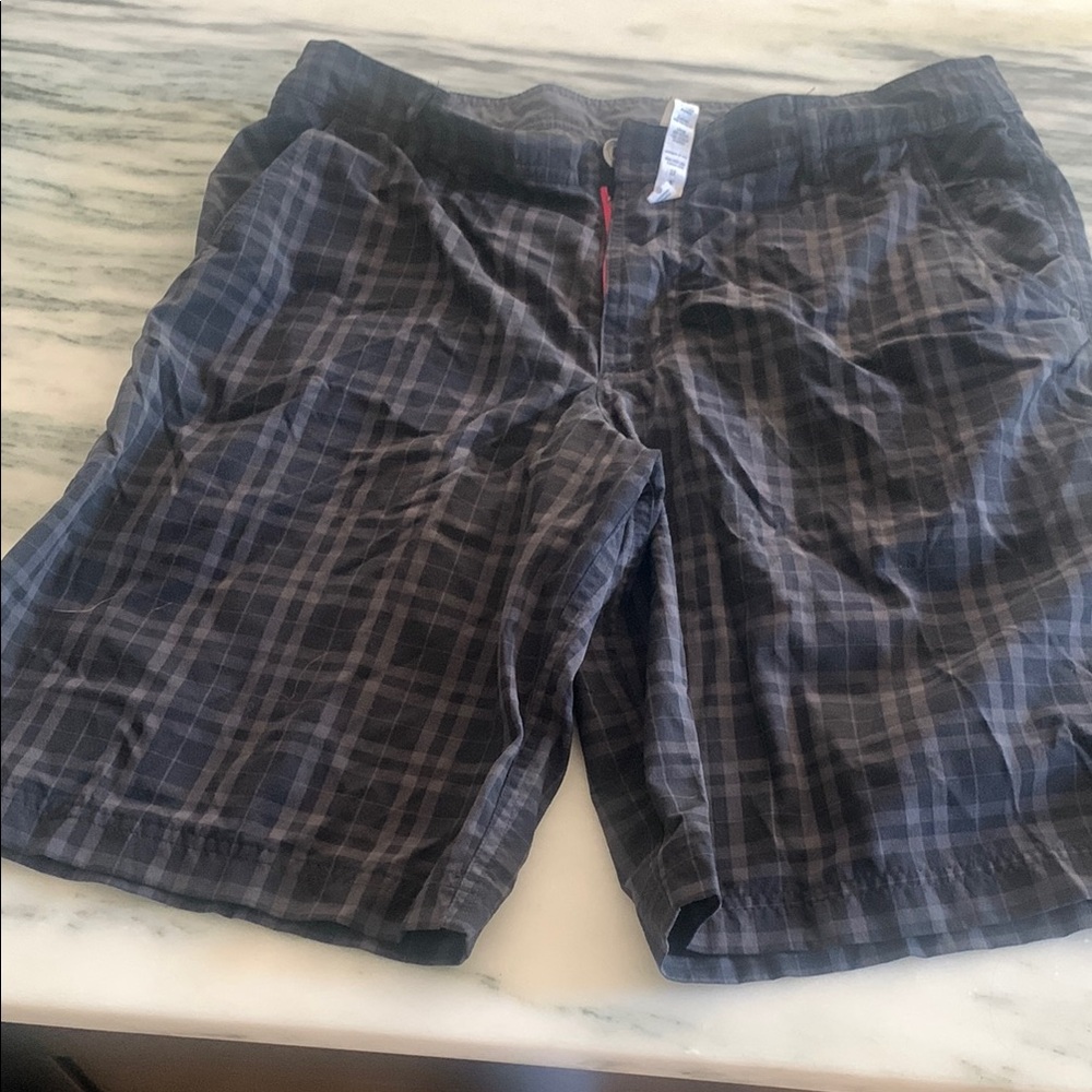 Lululemon Men’s Plaid Black/Gray Shorts